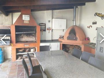 CASA DE VENTA URBANIZACION JACARANDA CUMBAYA