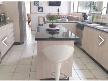 CASA DE VENTA URBANIZACION JACARANDA CUMBAYA