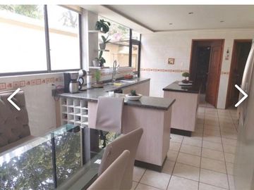 CASA DE VENTA URBANIZACION JACARANDA CUMBAYA
