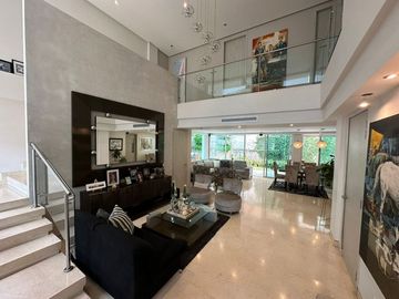 Casa de lujo en venta en villa campestre de 3 cuartos con baño