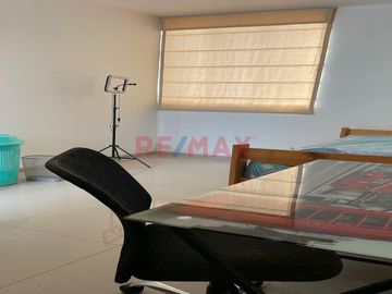 Elegancia Y Comodidad Definen Tu Nuevo Hogar: Dúplex Moderno En Urb Los Corales