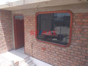 Linda Casa En Chimbote. Florida Baja ID 1088238