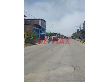 Linda Casa En Chimbote. Florida Baja ID 1088238