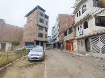 CASA 4 PISOS EN VENTA 420 M2 ASOC. BRISAS DEL MANTARO - EL AGUSTINO