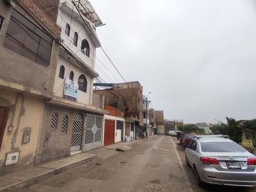 CASA 4 PISOS EN VENTA 420 M2 ASOC. BRISAS DEL MANTARO - EL AGUSTINO