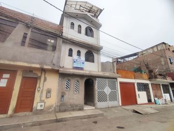 CASA 4 PISOS EN VENTA 420 M2 ASOC. BRISAS DEL MANTARO - EL AGUSTINO