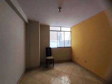 CASA 4 PISOS EN VENTA 420 M2 ASOC. BRISAS DEL MANTARO - EL AGUSTINO