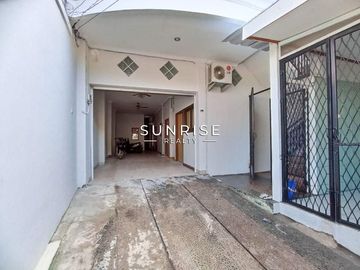 Rumah Kost 24 Kamar Terisi Penuh di Kwitang Senen, Jakarta Pusat