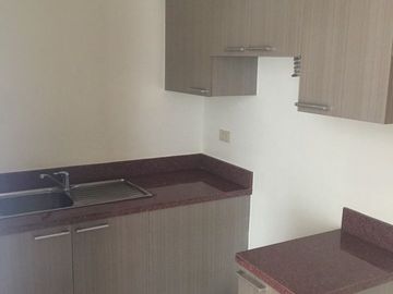 rent to own 2 bedroom ready for occupancy condo penthouse unit near legzpi salcedo village amorsolo rufino feu ceu glorietta don bosco school and chur