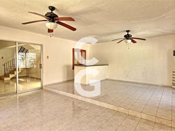 Casa en Venta en Cancun en Calle Jaleb en Cancun Centro con 5 Recamaras