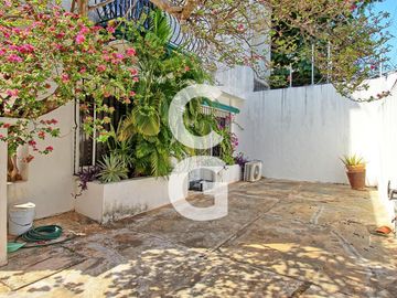 Casa en Venta en Cancun en Calle Jaleb en Cancun Centro con 5 Recamaras