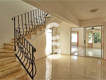 Casa en Venta en Cancun en Calle Jaleb en Cancun Centro con 5 Recamaras