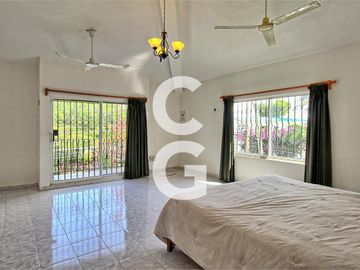 Casa en Venta en Cancun en Calle Jaleb en Cancun Centro con 5 Recamaras