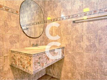 Casa en Venta en Cancun en Calle Jaleb en Cancun Centro con 5 Recamaras