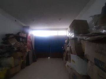 VENDO ALMACEN - TALLER - CASA EN VENTANILLA, POR AVDA SIENA