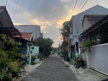 Rumah Dalam Komplek Area Pancoran Mas Dekat Tol Sawangan