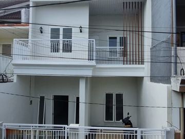 Rumah Baru 2 Lantai Perum Taman Surya Agung Wage Taman Sidoarjo Dekat Wage Aloha
