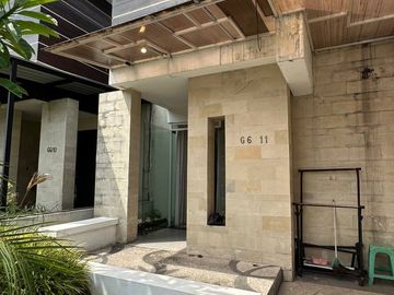 Dijual Rumah Dian Istana Moca Verbana Surabaya SHM Siap Huni Terawat Full Furnished