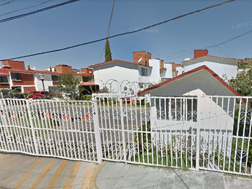 GRAN OPORTUNIDAD CASA EN “LA RIBERA, TOLUCA, EDO DE MEX.”