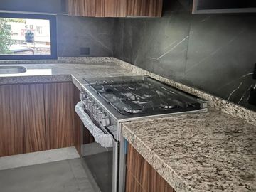 VENTA DE DEPARTAMENTO DE LUJO CON AMENIDADES