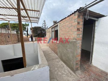 ID: 1076958 - 𝐒𝐞 𝐯𝐞𝐧𝐝𝐞 𝐚𝐦𝐩𝐥𝐢𝐚 𝐜𝐚𝐬𝐚 𝐝𝐞 𝟐 𝐩𝐢𝐬𝐨𝐬 𝐮𝐛𝐢𝐜𝐚𝐝𝐚 𝐞𝐧 𝐥𝐚 𝐀𝐯𝐞𝐧𝐢𝐝𝐚 𝐏𝐞́𝐫𝐞𝐳 𝐒𝐚𝐥𝐦𝐨́𝐧 𝐂𝐝𝐫𝐚.𝟖 - 𝐂𝐚𝐥𝐥𝐚𝐨 $𝟐𝟑𝟗,𝟎𝟎𝟎 𝐍𝐞𝐠𝐨𝐜𝐢𝐚𝐛𝐥𝐞.