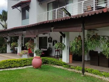 VENDO CASA EN LA MORADA A LAS AFUERAS DE CALI VALLE DEL CAUCA