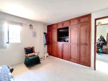 Venta de apartamento tipo casa en Medellín, Simón Bolívar