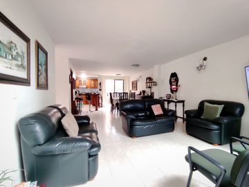 Venta de apartamento tipo casa en Medellín, Simón Bolívar