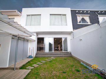Casa en Ricuarte cercana a los bomberos y megatienda del sur de Ricauarte