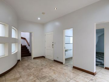 Vendo Lujoso Penthouse Duplex a 1 cdra de Malecón