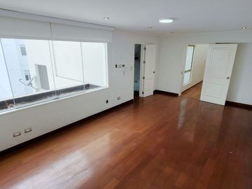 Vendo Lujoso Penthouse Duplex a 1 cdra de Malecón