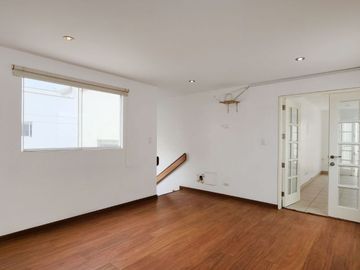 Vendo Lujoso Penthouse Duplex a 1 cdra de Malecón