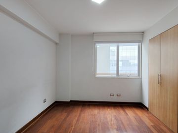 Vendo Lujoso Penthouse Duplex a 1 cdra de Malecón