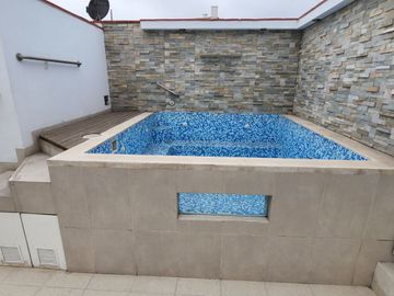 Vendo Lujoso Penthouse Duplex a 1 cdra de Malecón