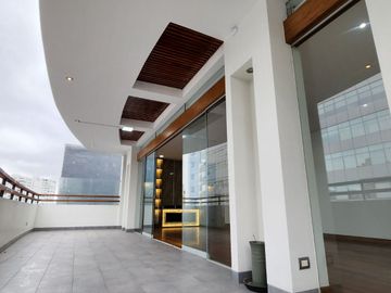 Vendo Lujoso Penthouse Duplex a 1 cdra de Malecón