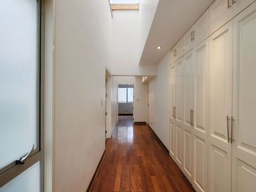 Vendo Lujoso Penthouse Duplex a 1 cdra de Malecón