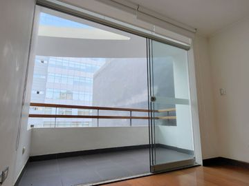 Vendo Lujoso Penthouse Duplex a 1 cdra de Malecón