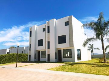 Casa en venta con Alberca a 15 minutos de Cuernavaca en Xochitepec Morelos