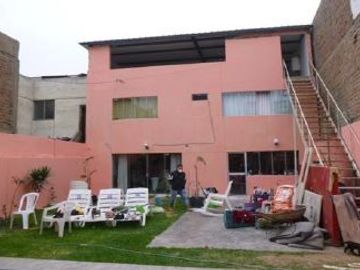 VENTA DE CASA CERCADO DE LIMA