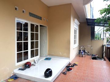 Rumah Hook Mewah di Perumahan Tata Bumi Godean