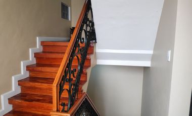 For Sale: 5 Bedroom Townhouse in Kamias, Quezon City