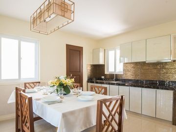 Income generating out of town 3 bedroom villas with a prefect view of the golf course in Silang nearby Tagaytay