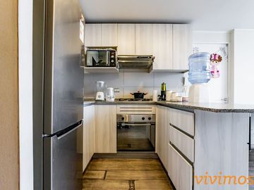 2 Dormitorios + 2 Baños en Independencia, Metro Cal y Canto.