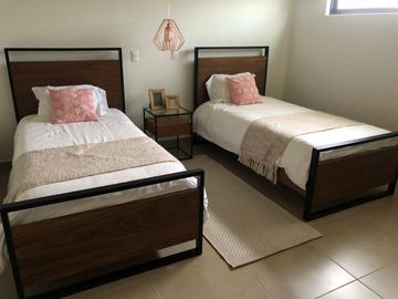 DEPARTAMENTOS DE DOS HABITACIONES AMUEBLADOS Y EQUIPADOS SOBRE AV. PRINCIPAL EN TULUM
