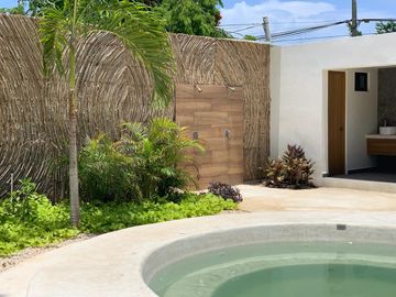 DEPARTAMENTOS DE DOS HABITACIONES AMUEBLADOS Y EQUIPADOS SOBRE AV. PRINCIPAL EN TULUM