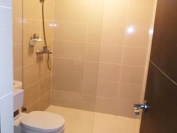 Three Central Tower | Perfect Blend of Comfort and Style! Fully furnished 2 Bedroom Condominium for Sale in Salcedo Village, Valero, Makati City
