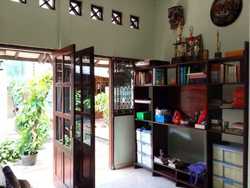 Rumah Etnik Luas Hanya 100 meter dari Perempatan Gedongkuning