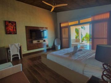 SPECTACULAR SIQUIJOR RESORT FOR SALE SIQ00124