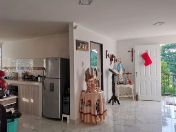 VENDO HERMOSA CASA CAMPESTRE EN LA VIA MORELIA ALCALA