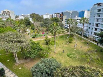VENDO DEPARTAMENTO EN AV. ANGAMOS OESTE - MIRAFLORES